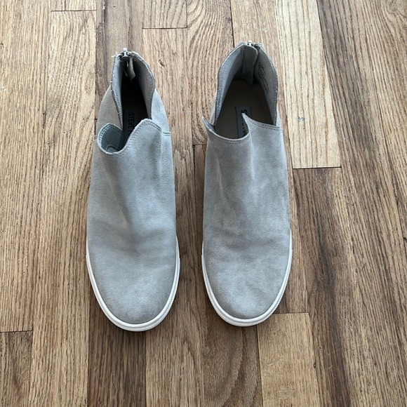 Steve Madden Hidden Wedge Sneaker High Top Claud Grey Suede Womens 9 - Picture 4 of 6